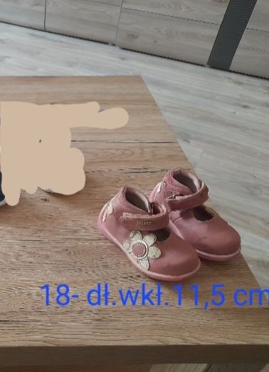 Buciki dla dziewczynki rozmiar 18, wkładka 11,5 cm