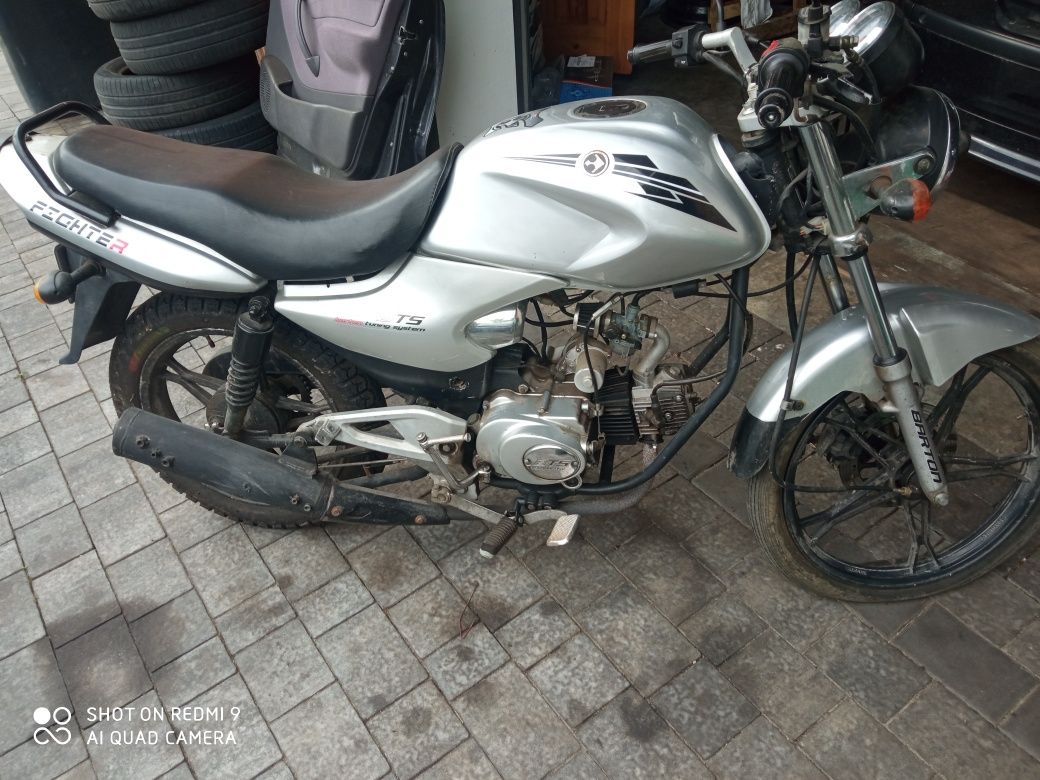 Motorower 80 zarejestrowany i ubezpieczony.