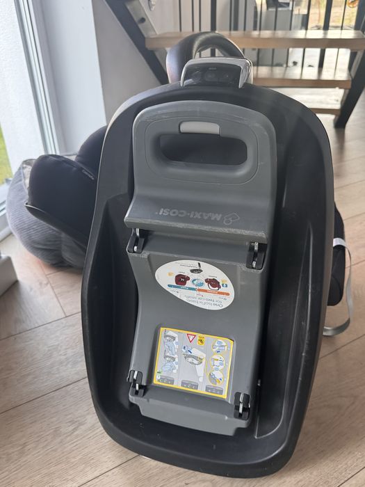 fotelik samochodowy Maxi-Cosi CabrioFix z bazą