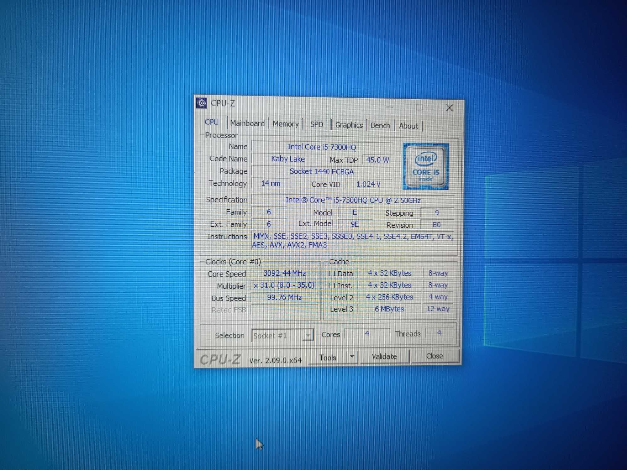 Lenovo Legion Y520 i5 8GB GTX1050 4GB 128GB SSD + Windows