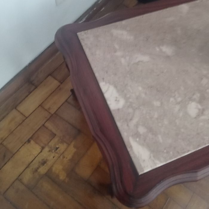 Mesa sala visitas usada como nova