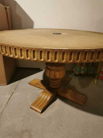 Stół z drewna dębowego