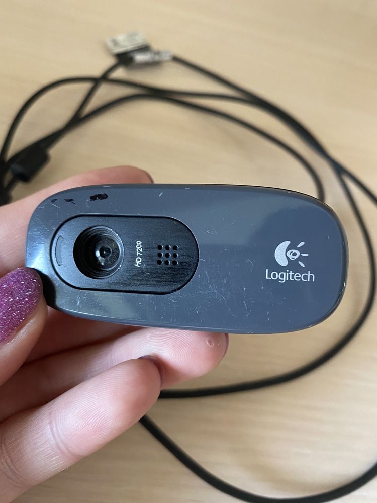 Продам веб-камеру Logitech