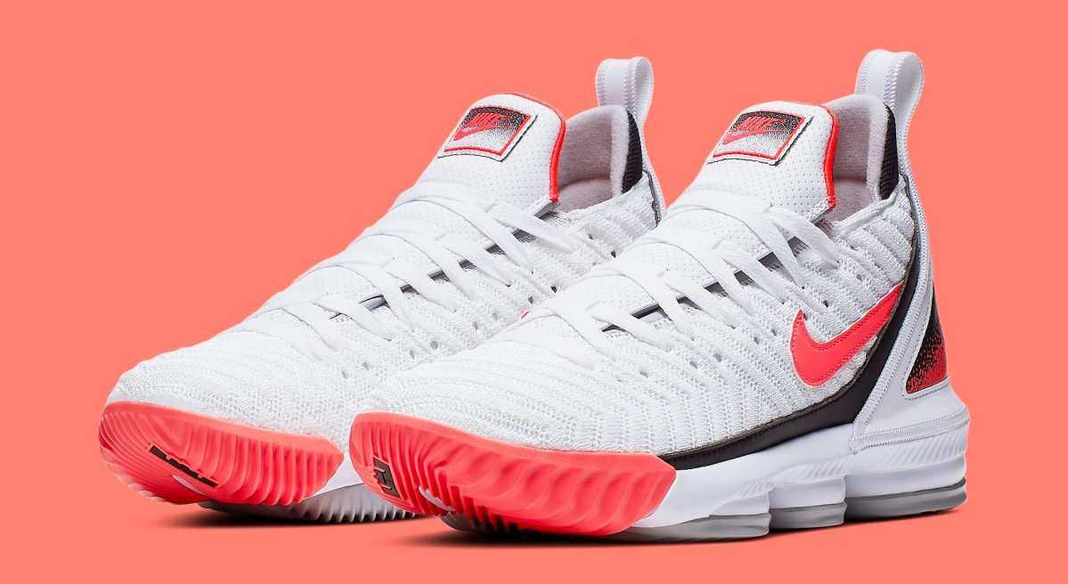 Nike LeBron 16 Hot Lava (42.5)