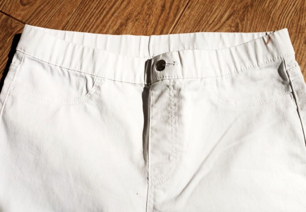 Damskie spodnie białe w rozmiarze 12