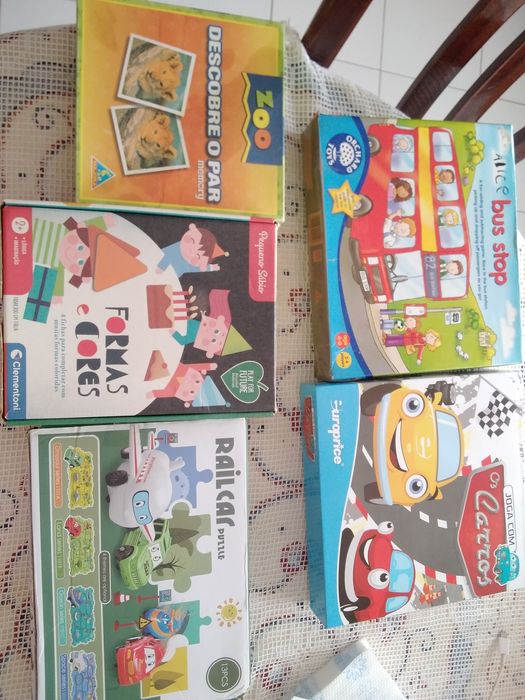 Lote 14 jogos infantis venda em conjunto 15€
