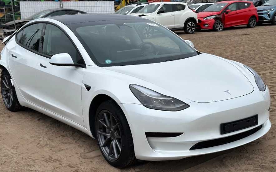 Бампер передній Tesla Model 3 розборка Тесла Модел 3