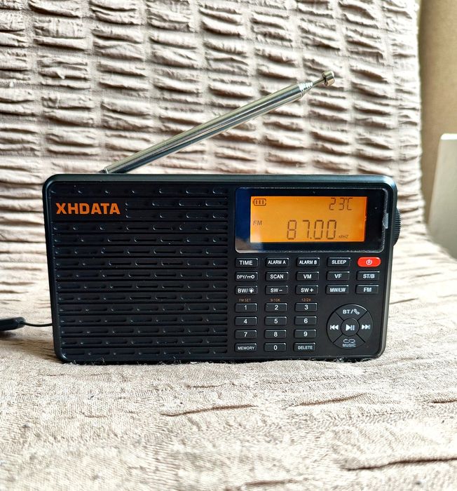 Радио XHDATA D 109 FM/AM/SW/LW с  MP3, Bluetooth, 18650 аккумулятор