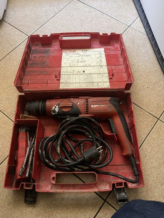 Máquina de Furar elétrica - HILTI