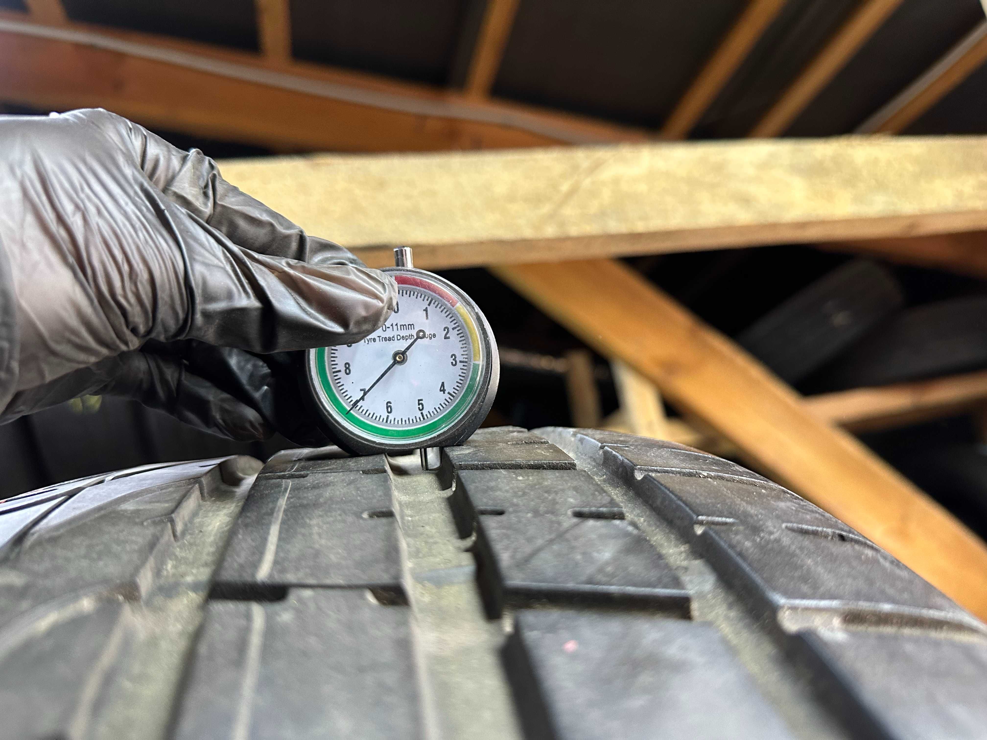 Літні шини 255/35R20 Pirelli Pzero 2шт 7мм