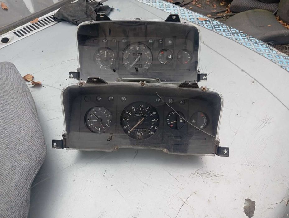Приборка Форд ескорт, торпеда,пластик салону. Панель приладів ford