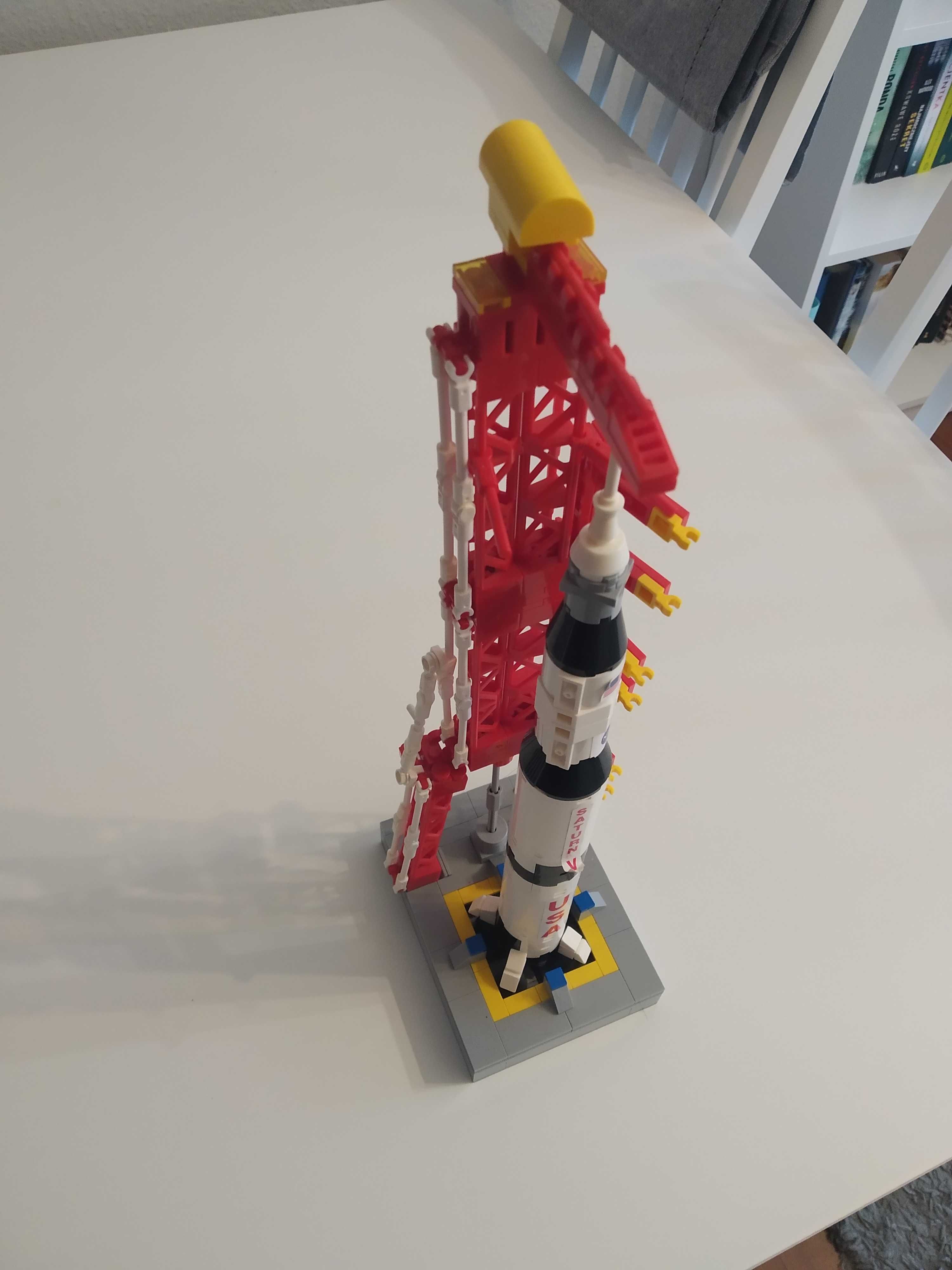 Rakieta Saturn 5 saturn V z klocków