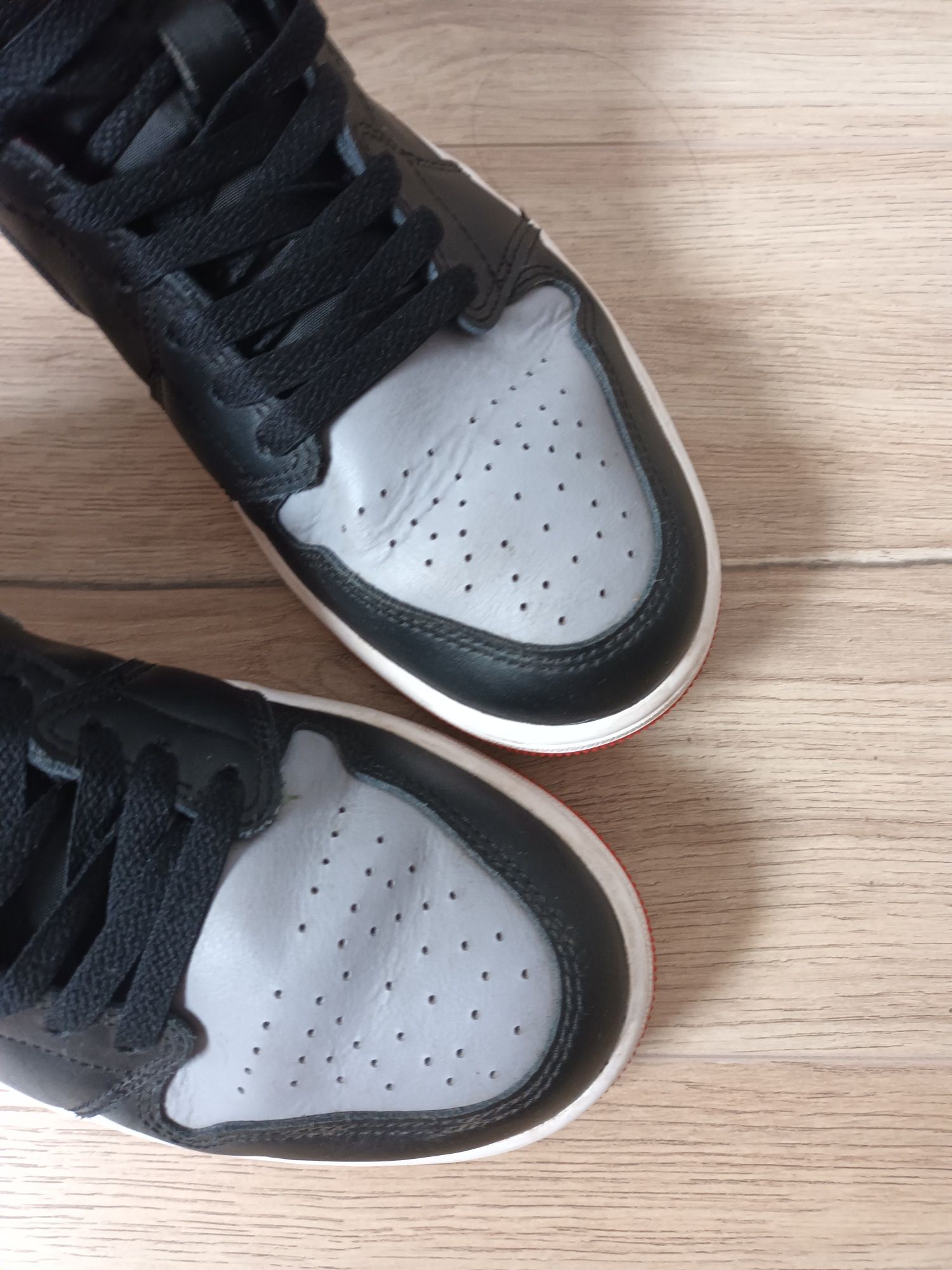 Air jordan mid 1 42.5