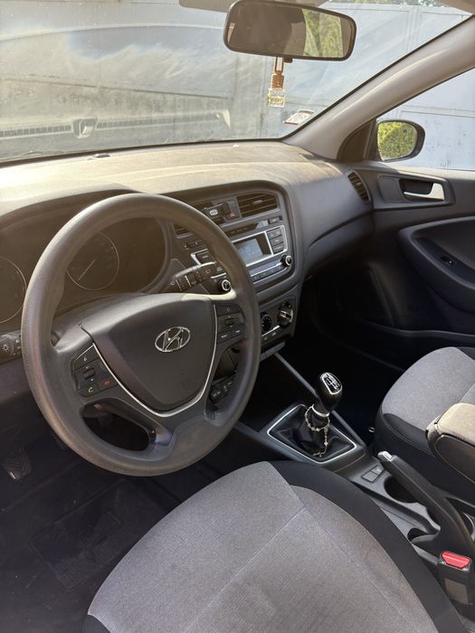 Hyundai i20 1.1 CRDI Access - Económico e Fiável