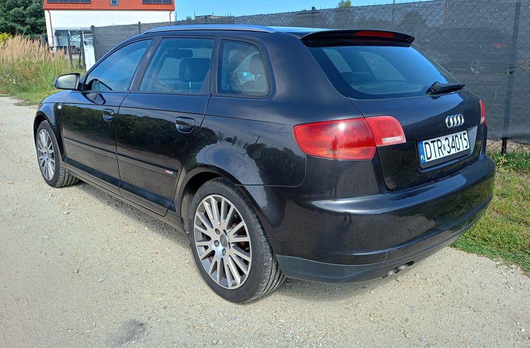 Audi A3 8P 2.0 TDI S-LINE !