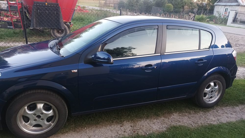 Opel Astra H  B+G