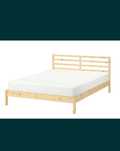 Cama casal com estrado colchão e roupa de cama ler anuncio