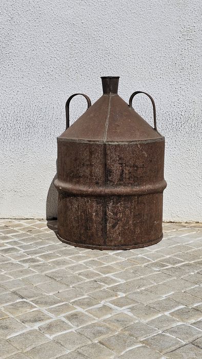 Peças de lagar alentejano do início do séc. XX