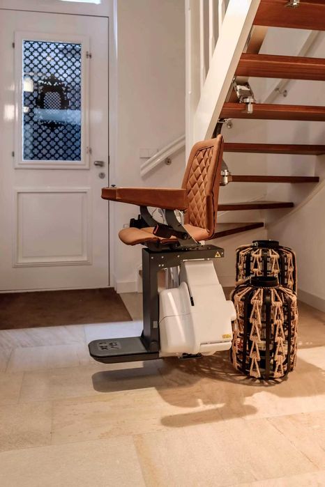 Krzesło schodowe/ winda schodowa udźwig do 145 kg Tor prosty i skrętny