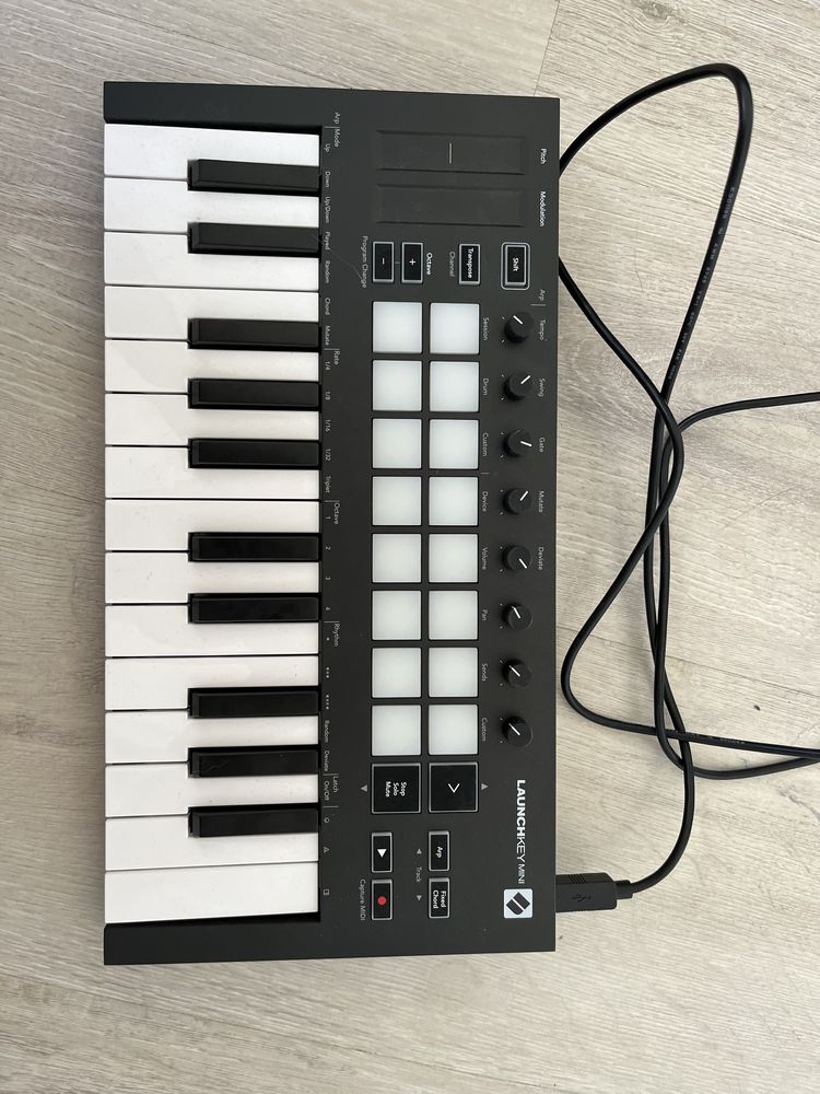 Novation Launchkey mini mk3