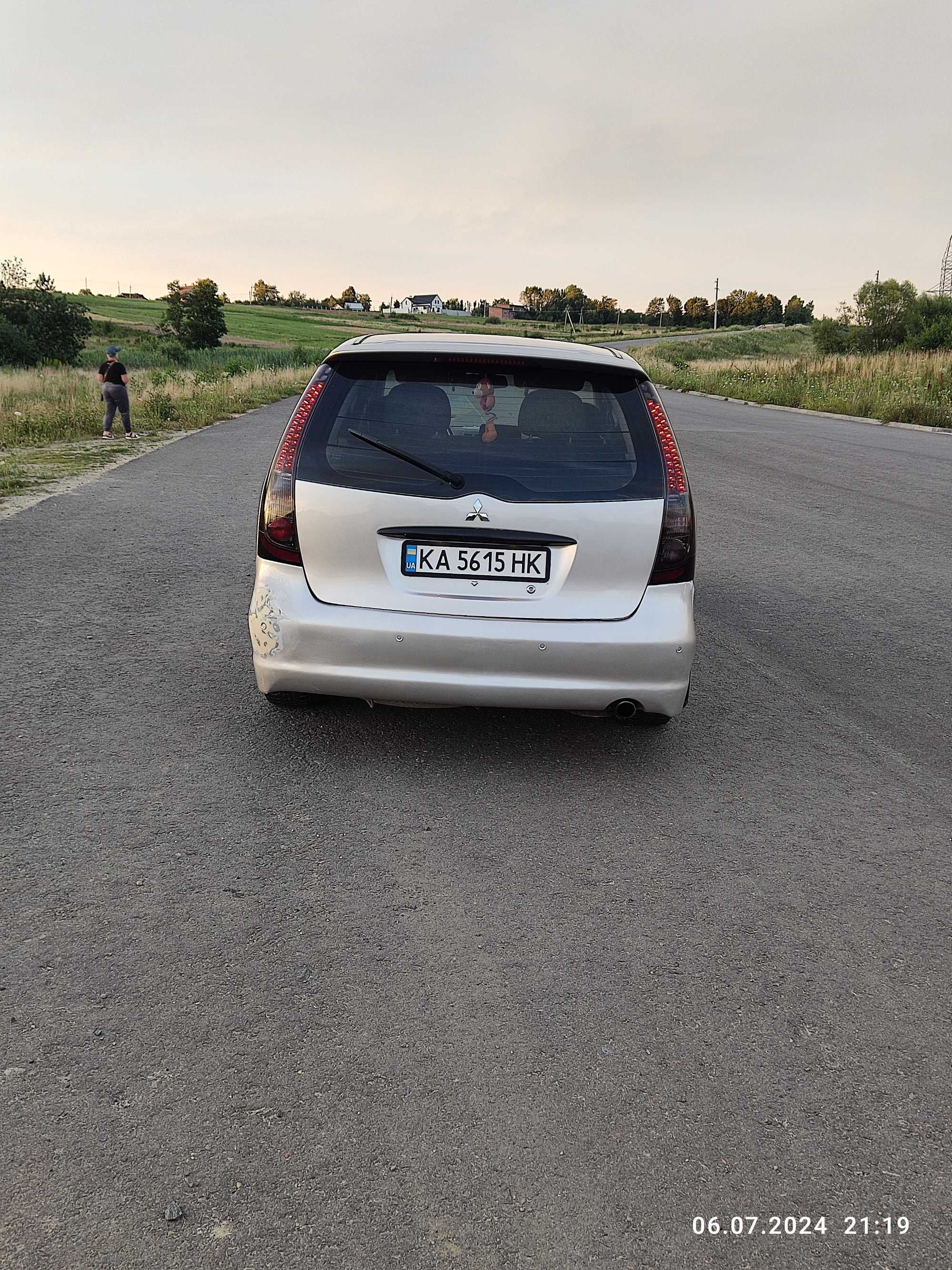 Mitsubishi grandis 2009