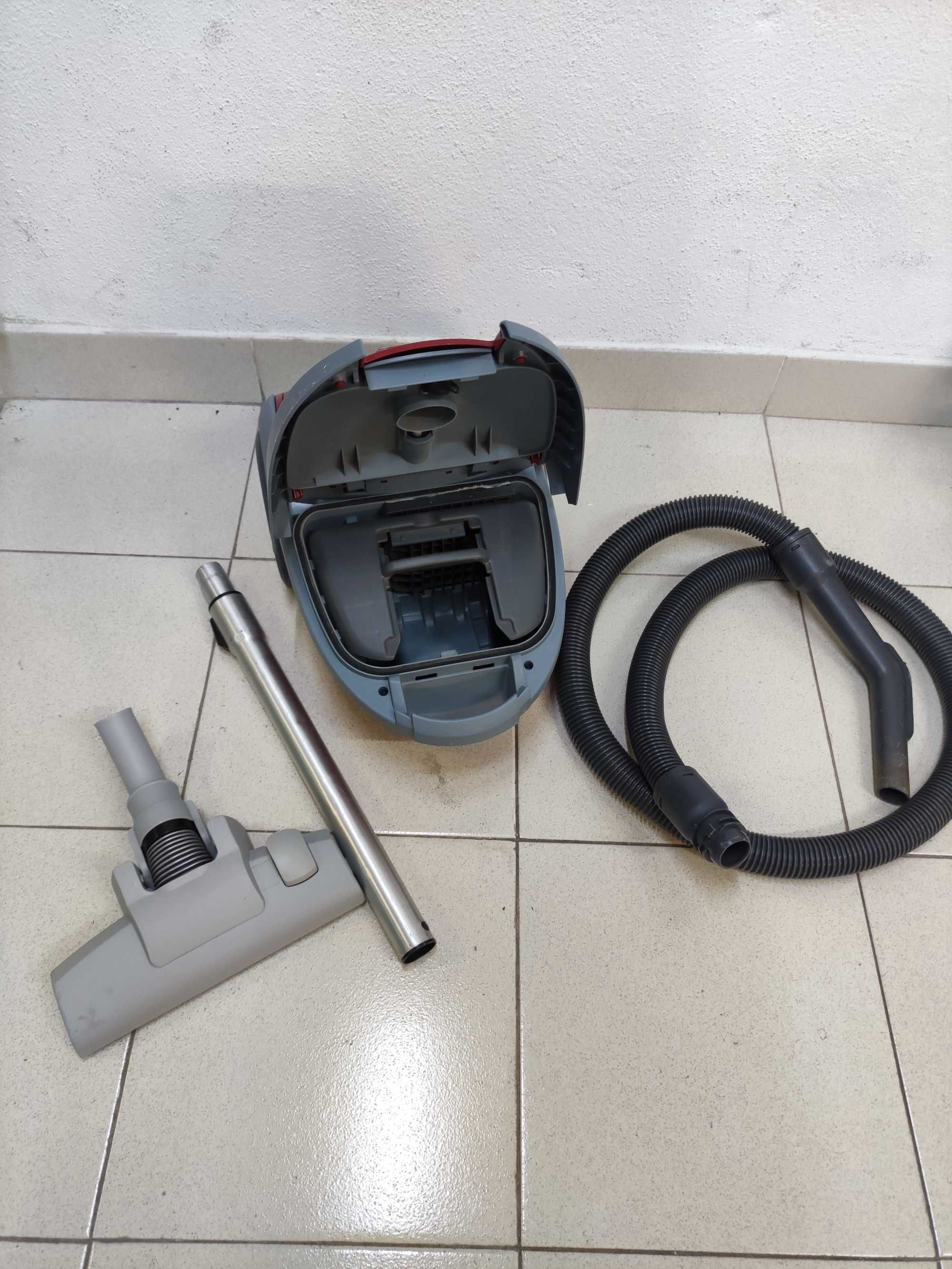 Aspirador de saco Philips Expression 1800W - OP2