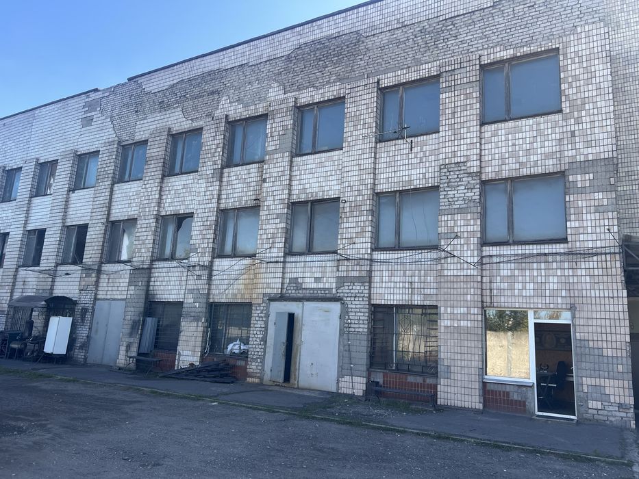 Аренда  2й этаж  центр города Широкая