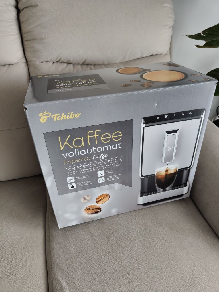 Ekspres automatyczny ciśnieniowy Tchibo Esperto Caffe srebrny antracyt