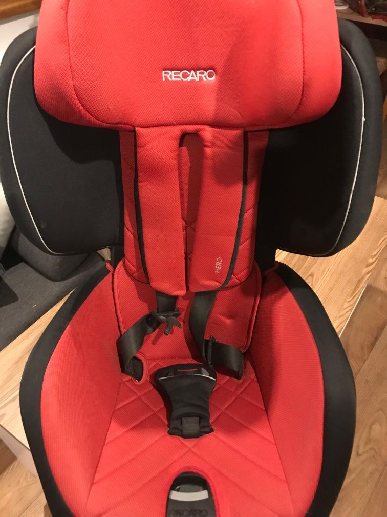 RECARO Optiafix Racing Red fotelik samochodowy 9-18kg