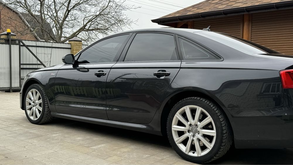 Продам Audi A6 C7 3.0tfsi Quattro S-Line 2014