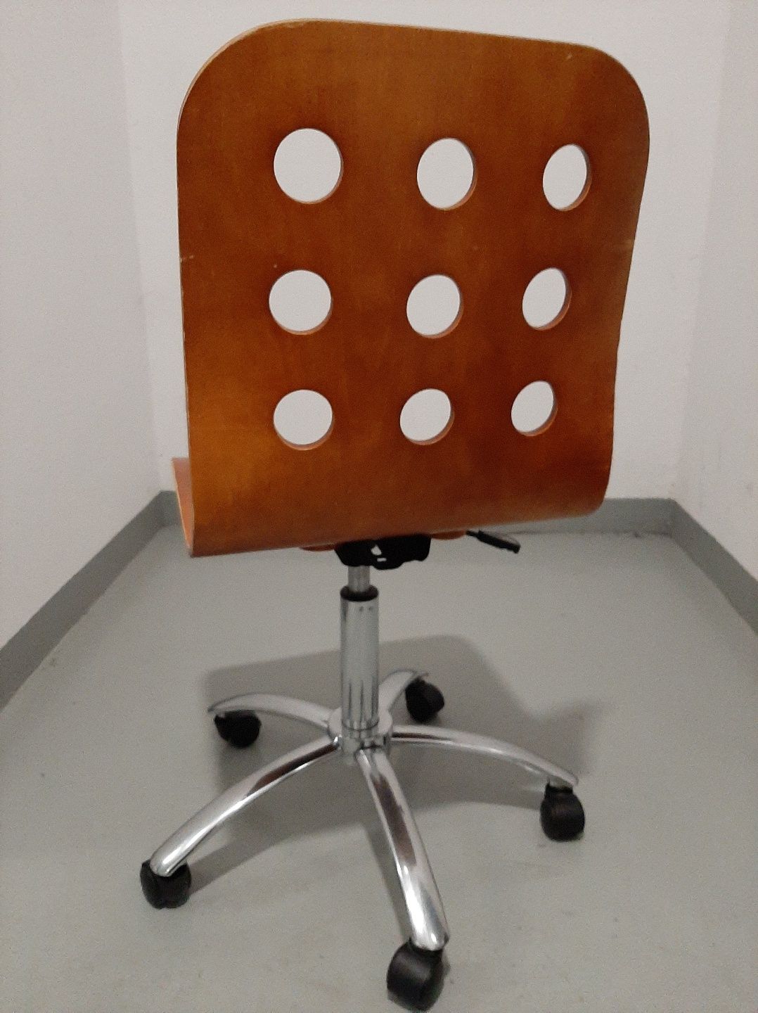 Fotel biurowy | BRW | drewno | krzesło biurowe drewniane