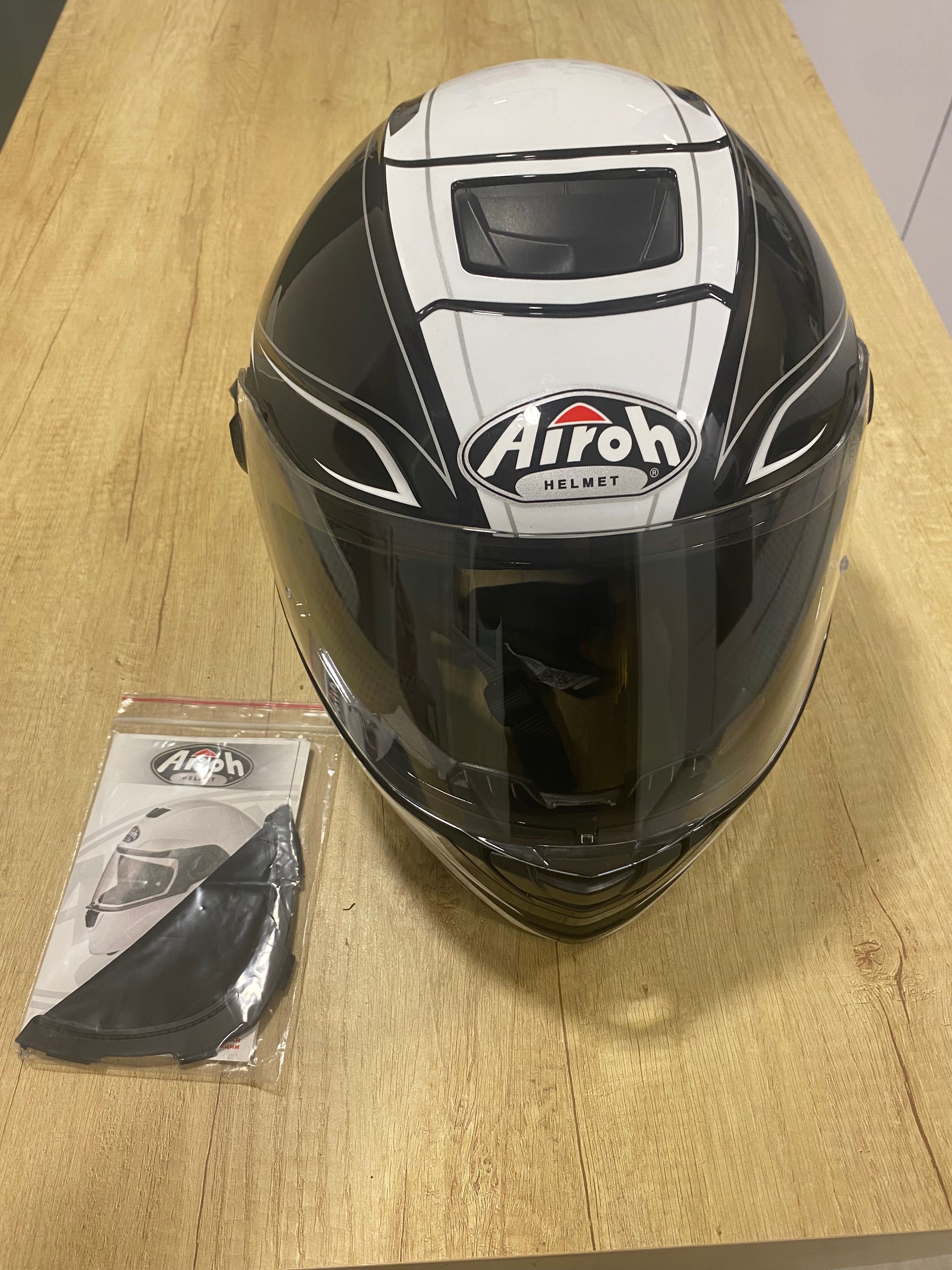 Capacete Airoh Storm novo