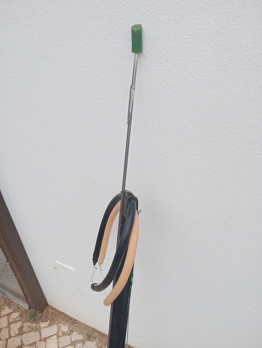 Arma caça submarina