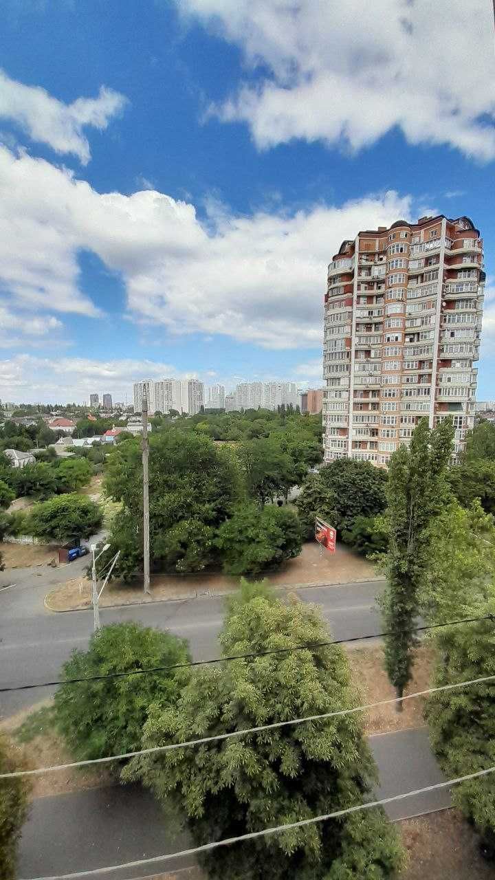 Продам 3х комн. квартиру Инглези/Ак. Королева