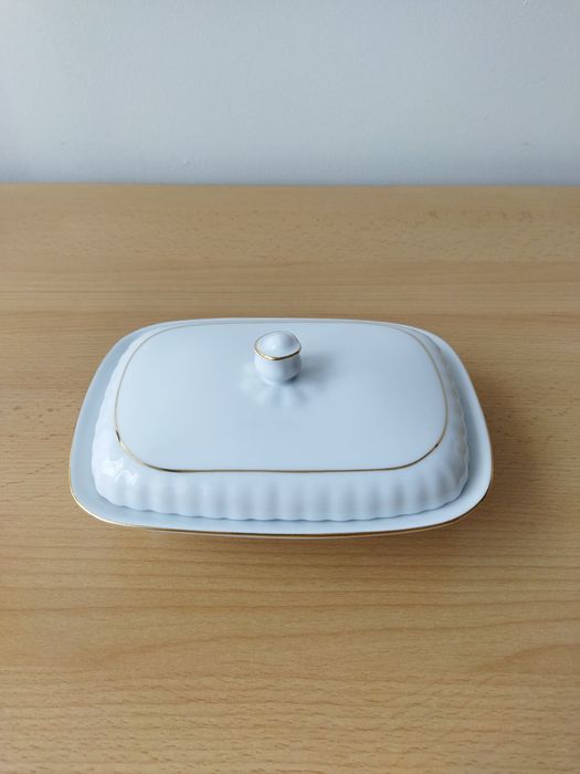 Maselnica porcelanowa z Chodzieży