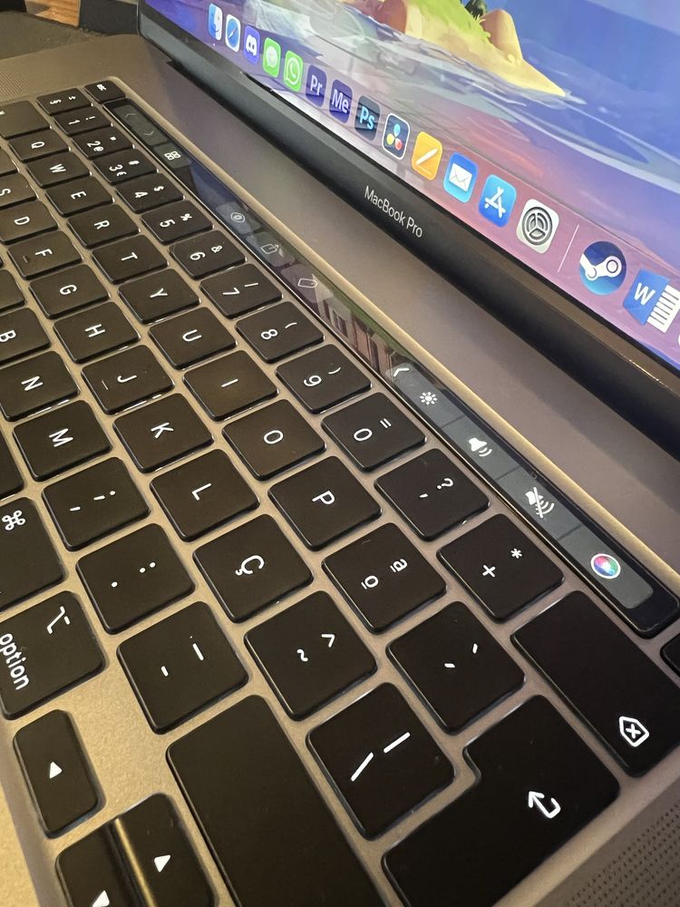 MacBook Pro 2019 i9 16GB Ram 1TB 16”