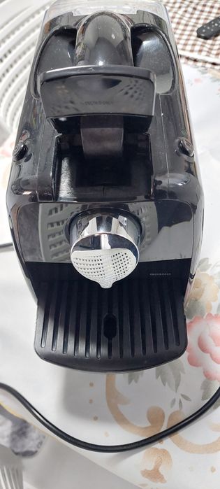 Vendo maquina de café delta q a cápsulas a trabalhar bem