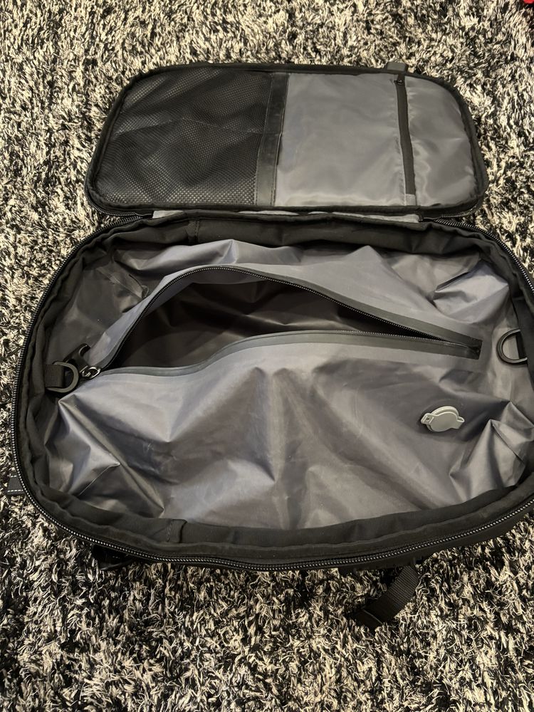 Mochila Expansível com Compressão a Vácuo Ideal para Viagens