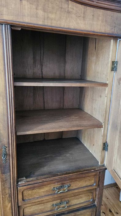 Szafa zabytkowa z litego drewna
