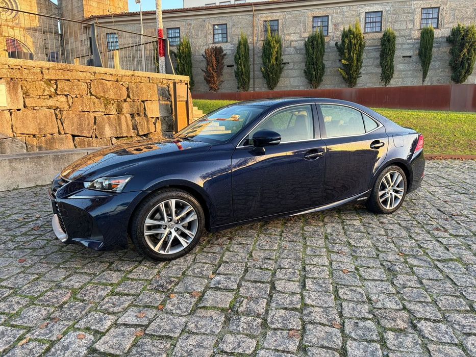 Lexus IS 300H Executive+