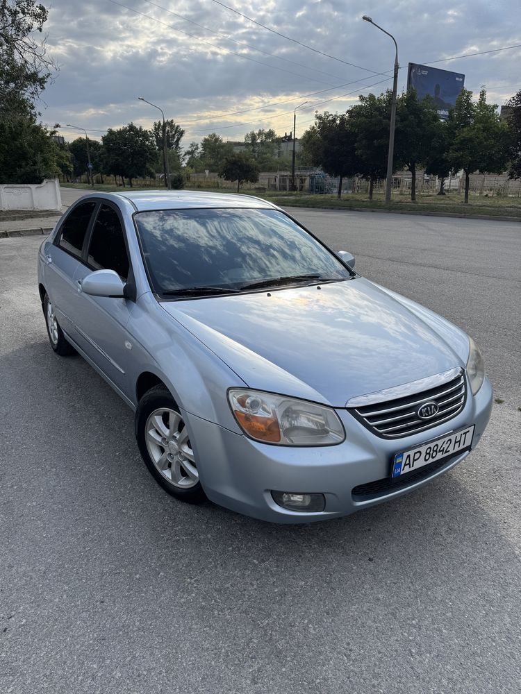 Продам Kia Cerato 2.0