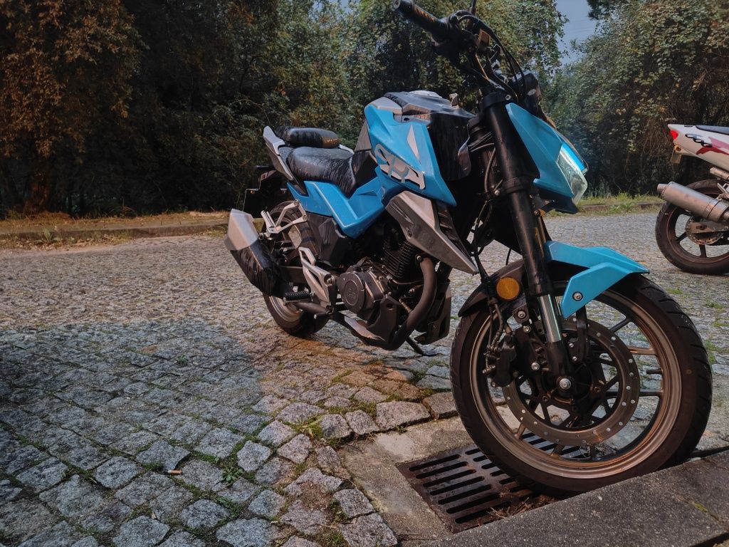 Moto 125 FKMotor StreetFighter