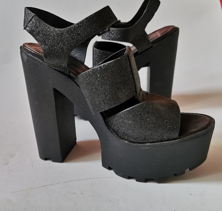 Mega koturny obcasy high heels czarne brokatowe party NOWE gothic 39