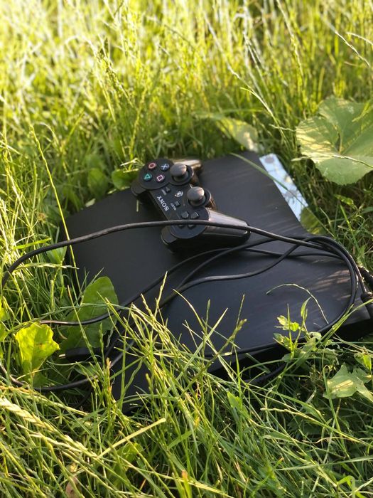 Ps3 slim в новому стані