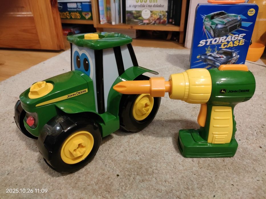 Traktor John Deere do skręcania