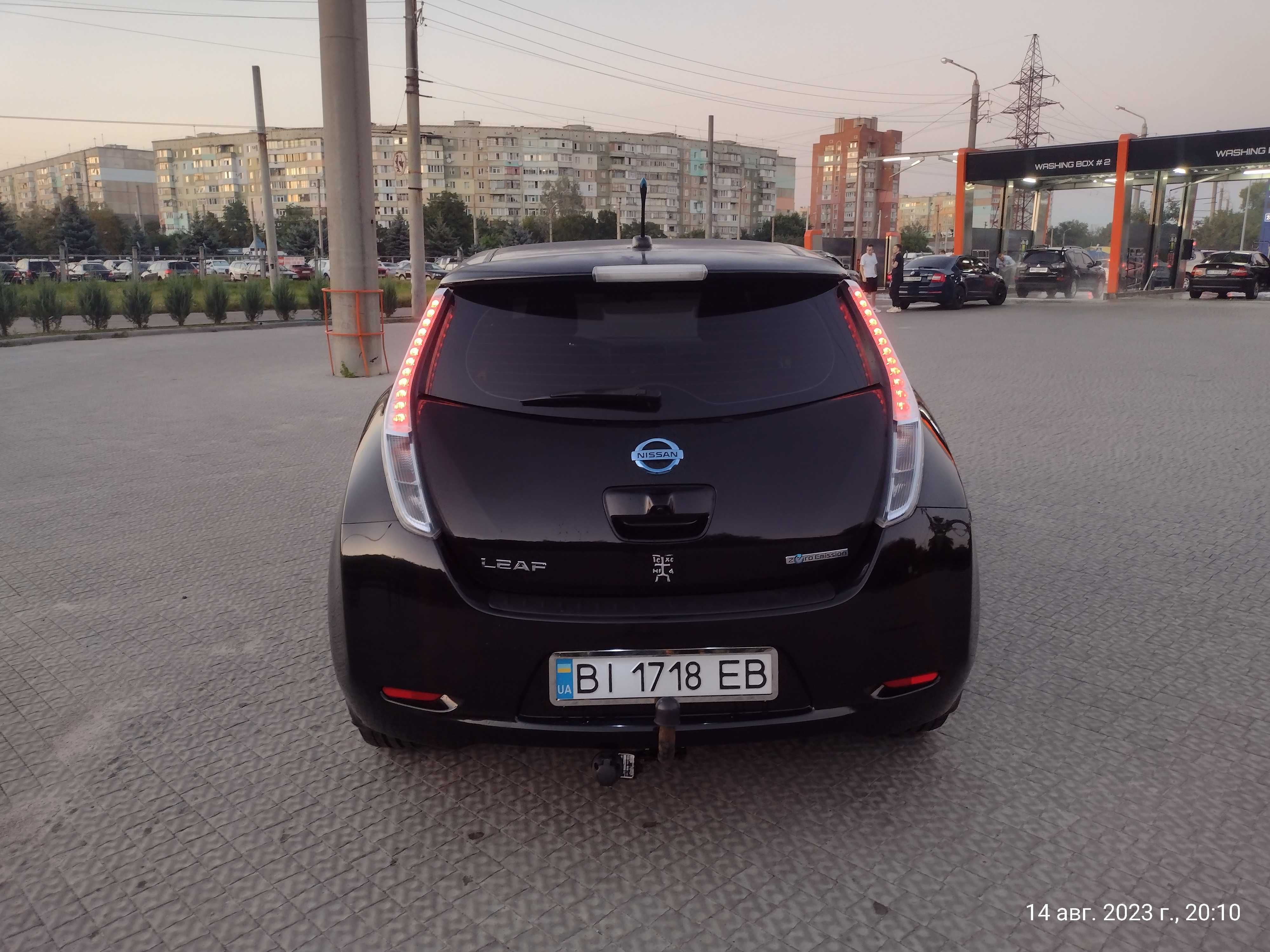 Продам Nissan Leaf