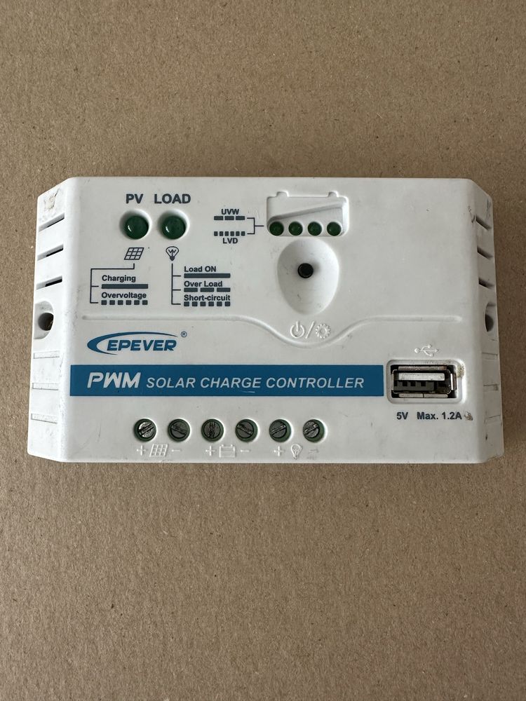 Regulator PWM Epever 10 A | LS1024EU z panelu Jula | USB