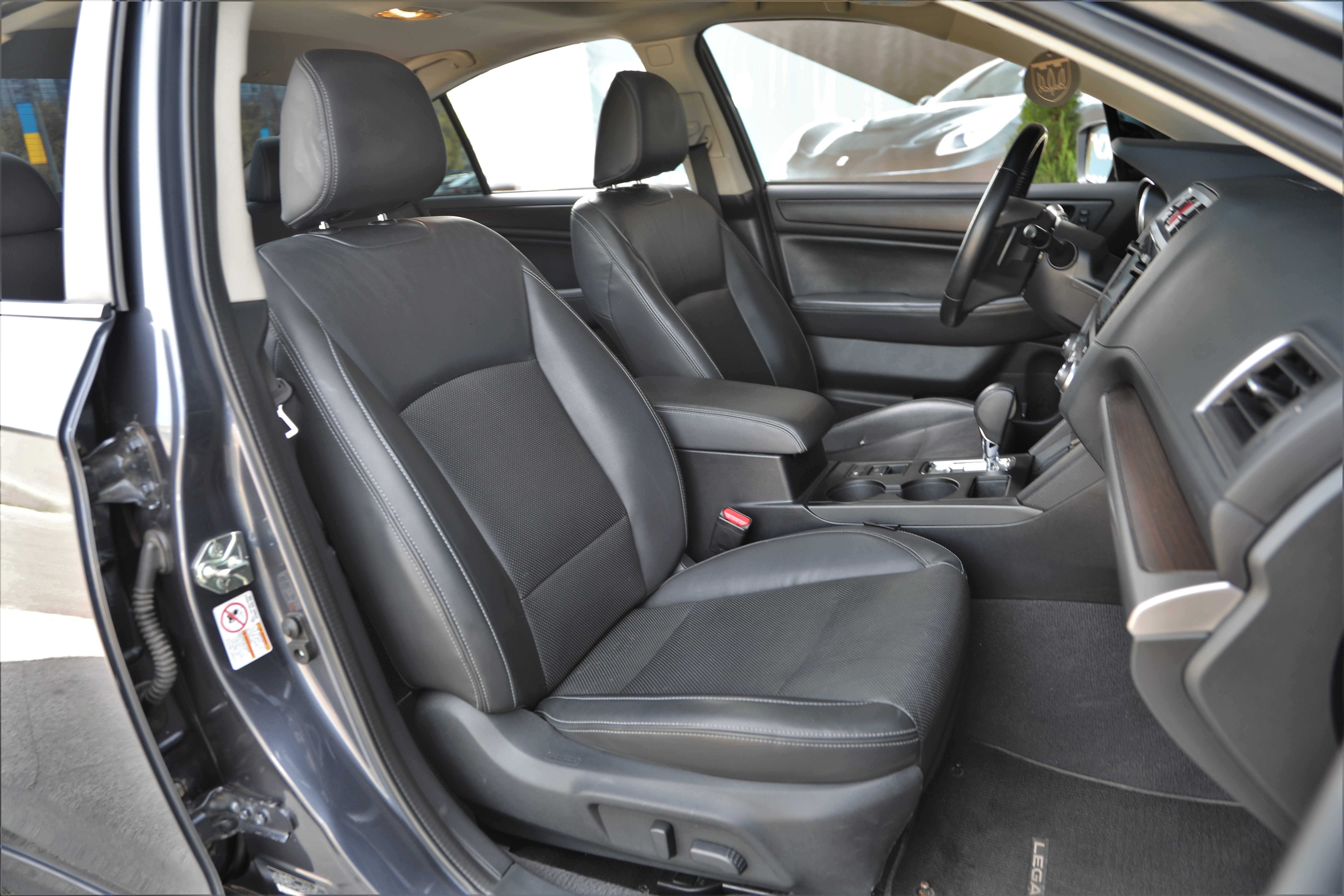 Subaru Legacy 2015 року