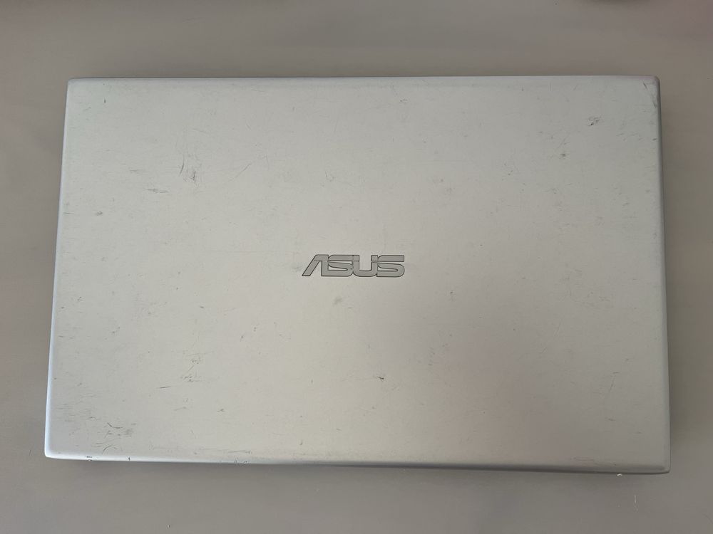 Asus Vivobook 15 F512D