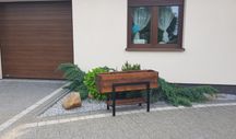Drewniana donica loftowa na stojaku- ręcznie robiona